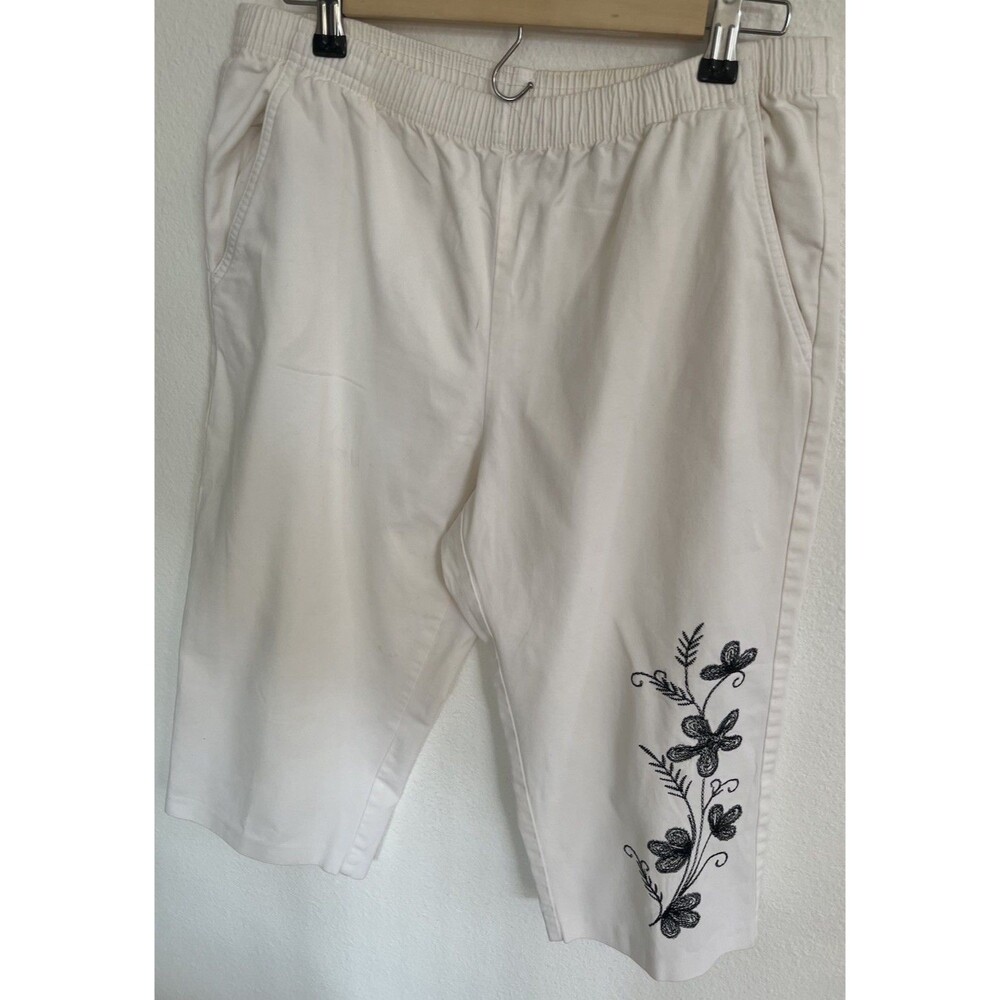Briggs New York Womens Sz 8 Cream Embroidered Floral Capri Cropped Pants